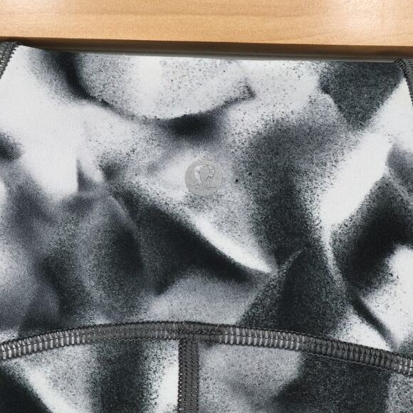 Lululemon Train Times 7/8 Pant 25" Blush Blossom Alpine White Black Size 4 - Picture 8 of 10